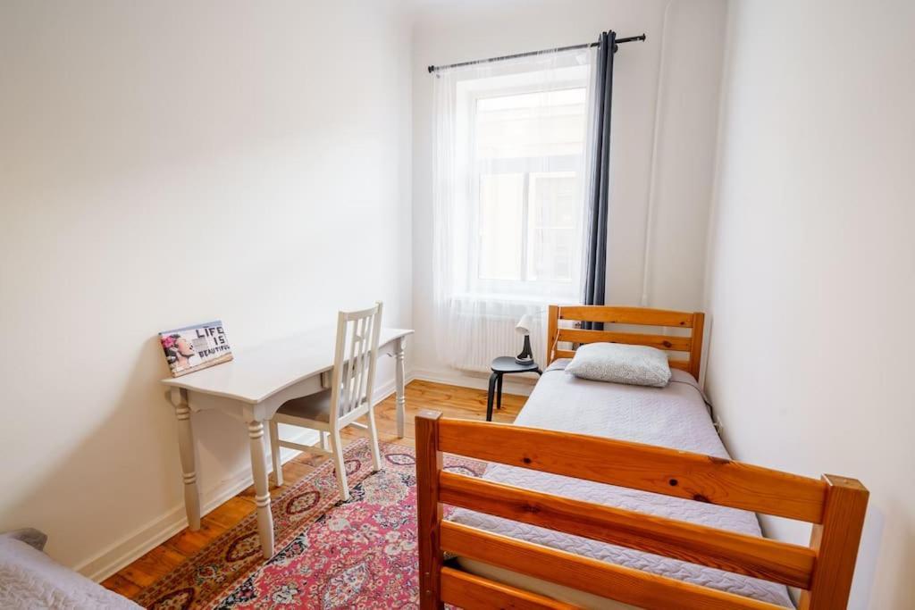 Two Bedroom Ausekla Apartment リエパーヤ エクステリア 写真